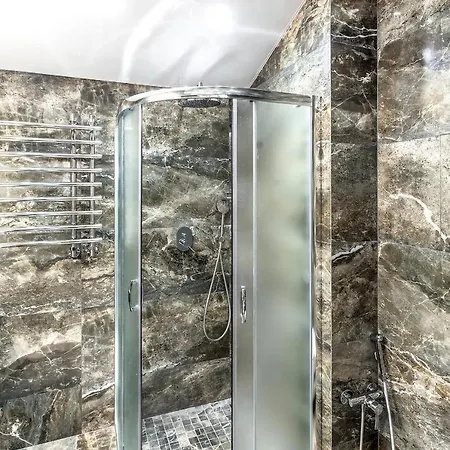 Appartamento Royal Rent 2 *